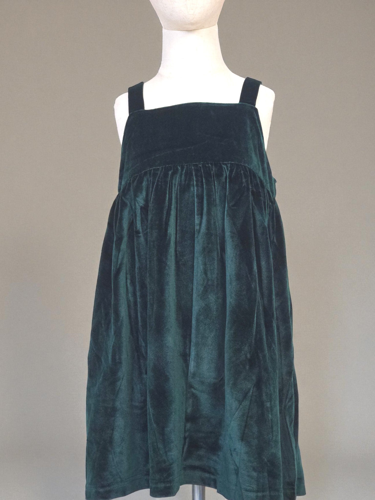 Emerald Velvet Sleeveless Dress