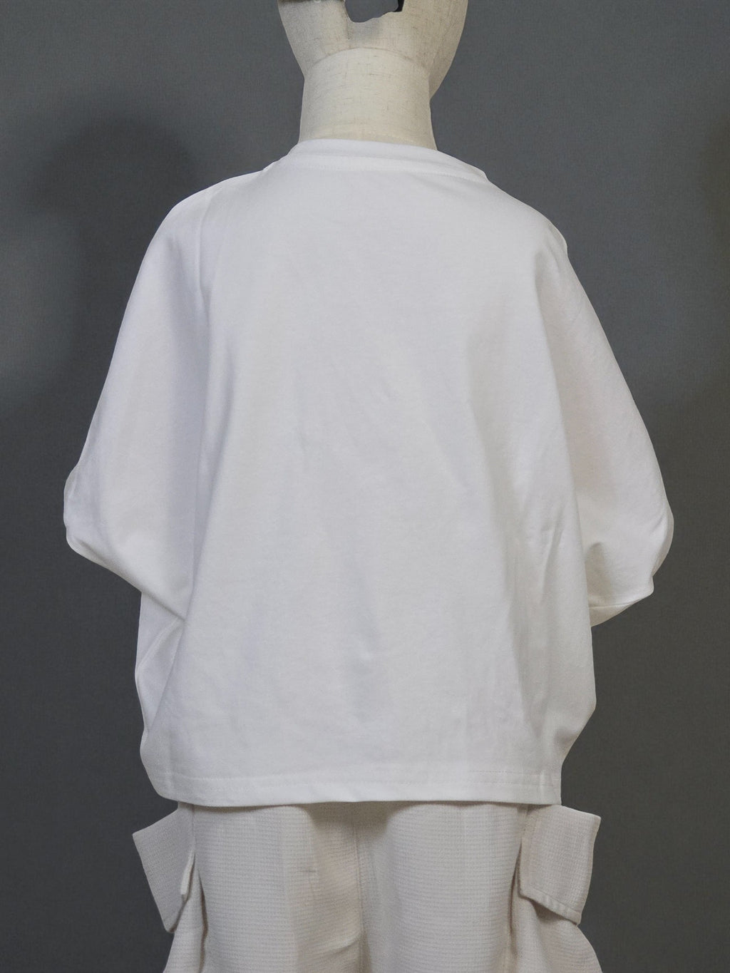 Oversized White Tee (Abstract Patch) – Unisex Streetwear Top