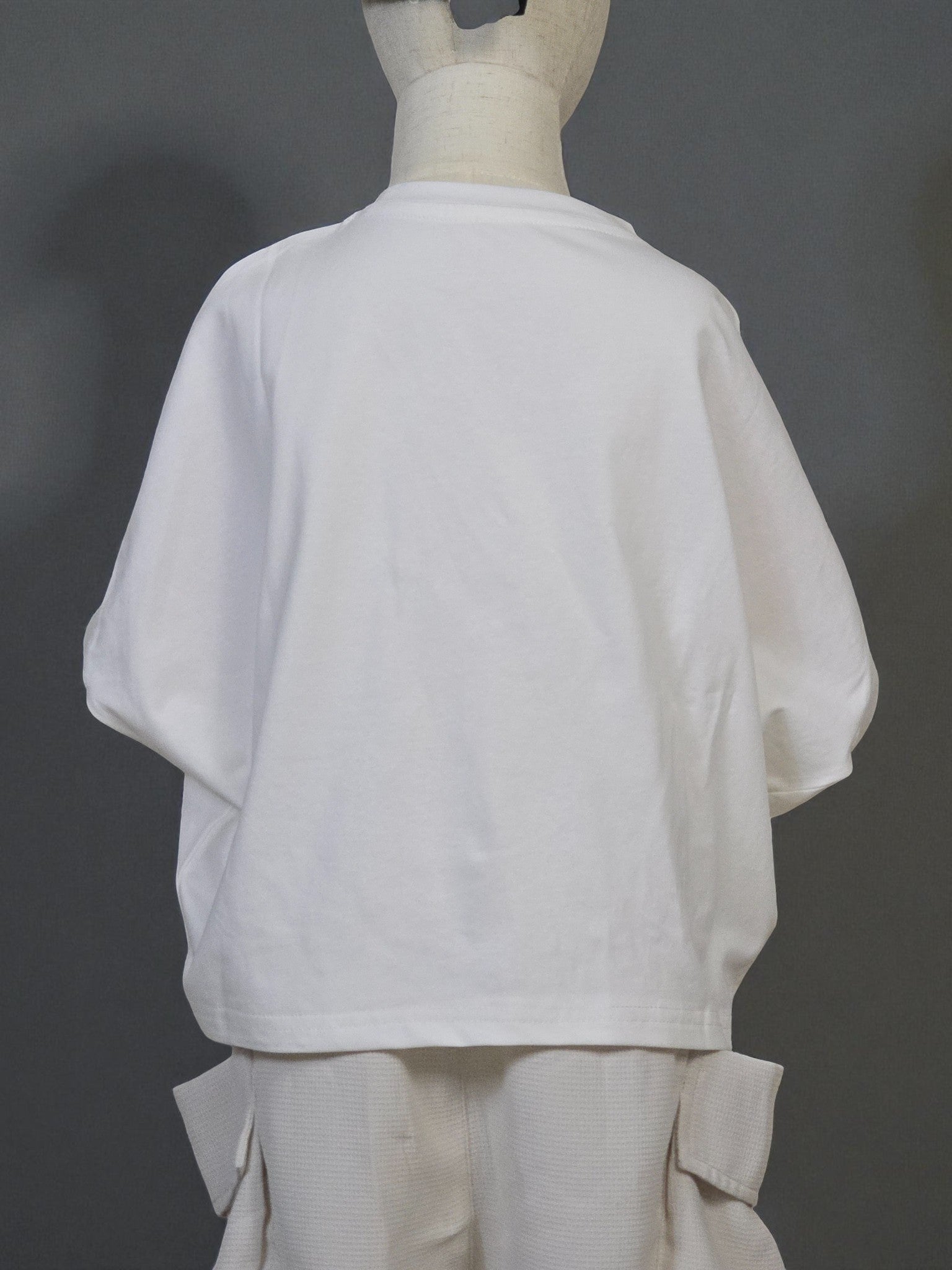 Oversized White Tee (Abstract Patch) – Unisex Streetwear Top