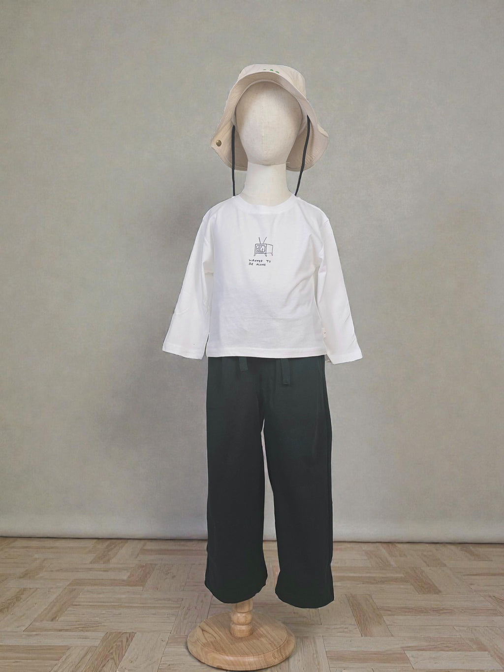 Minimal Line Art Long Sleeve Top