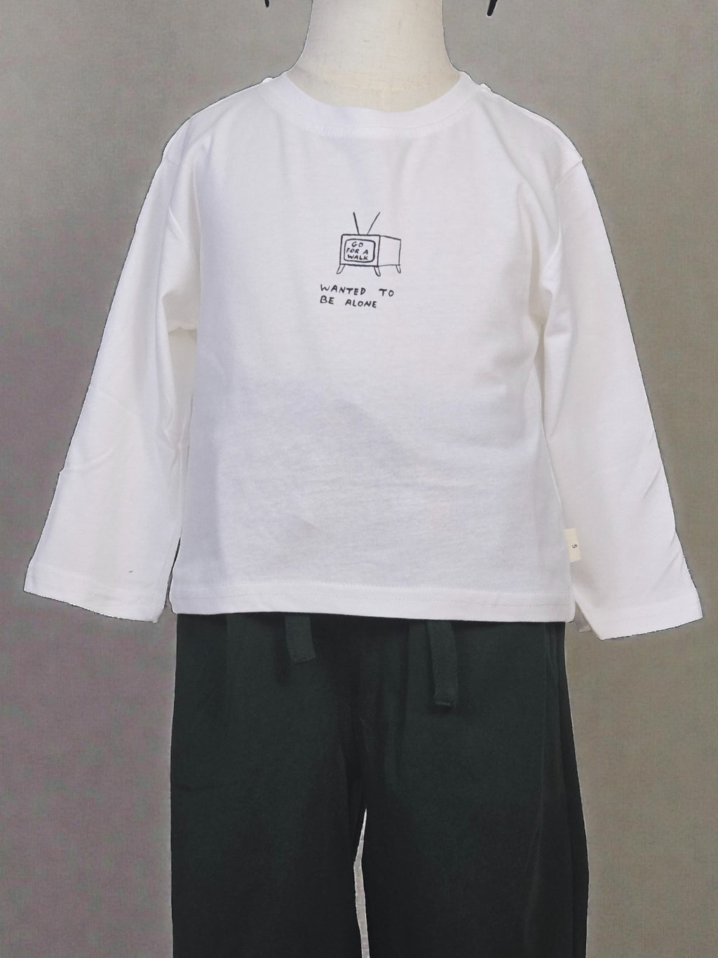 Minimal Line Art Long Sleeve Top