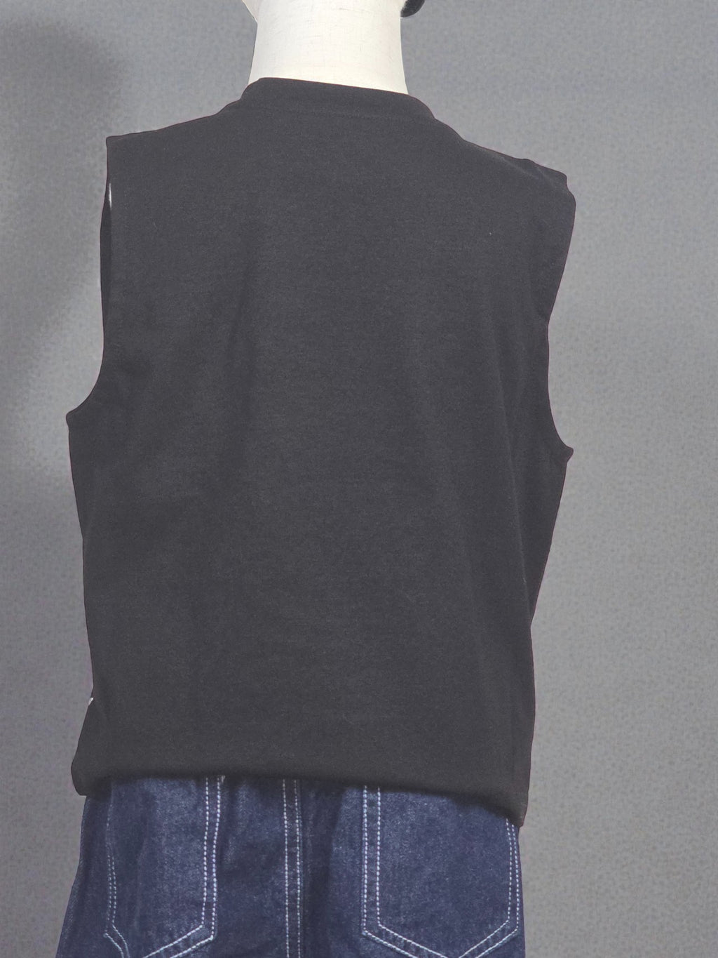 Sleeveless Graphic Text Tank Top