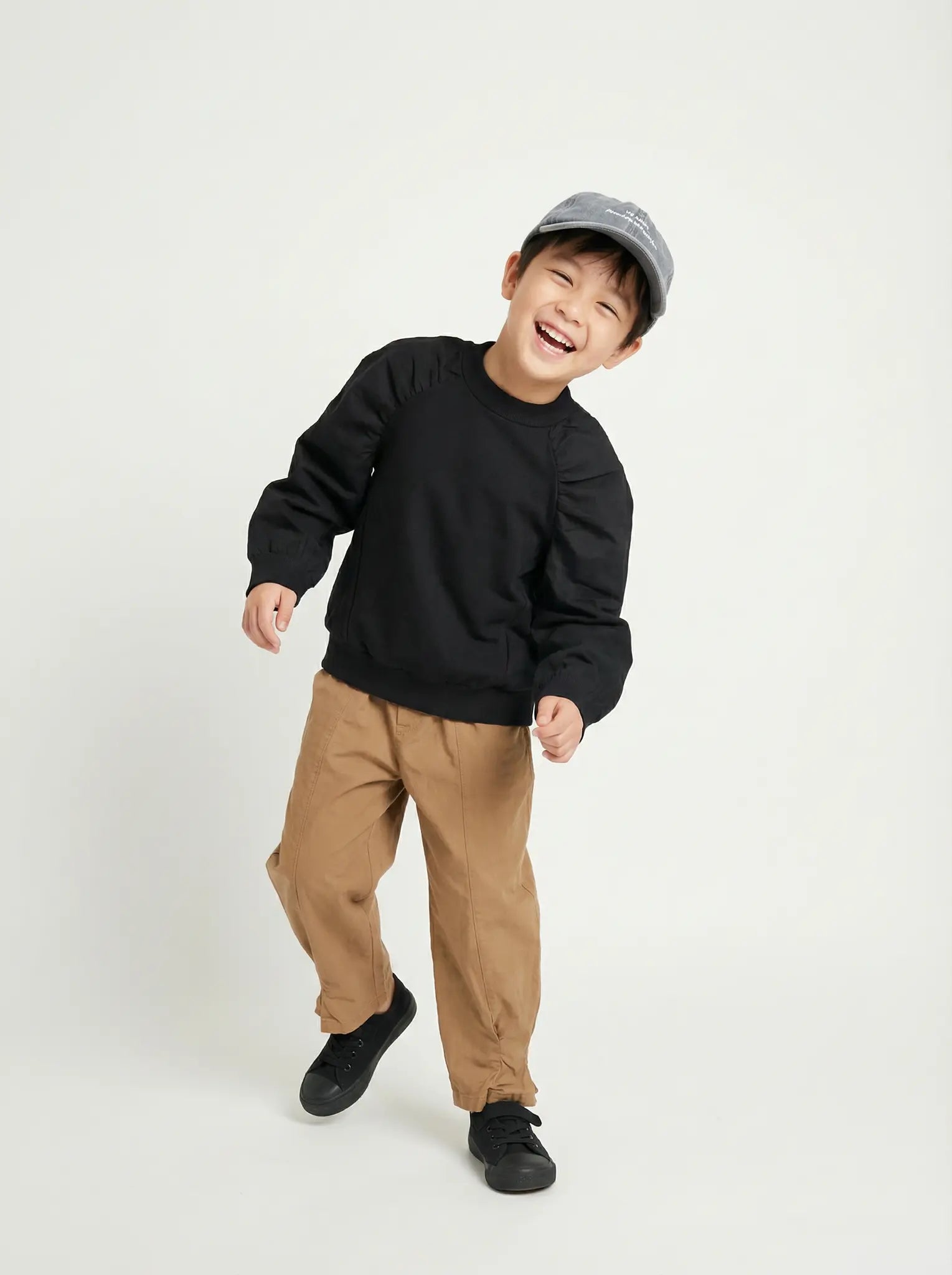 Black Puff-Sleeve Sweatshirt